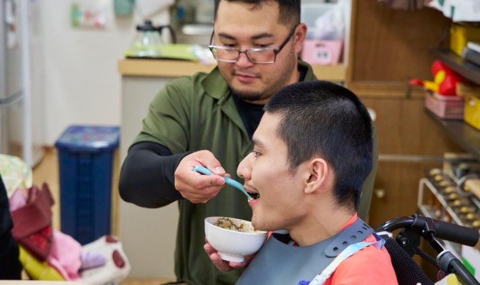 お昼ご飯の様子